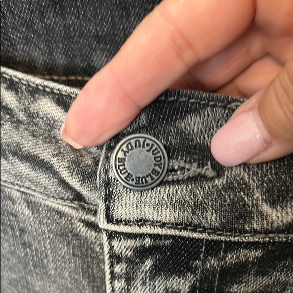 Judy Blue Black Ankle Cropped Jeans - Picture 7 of 10